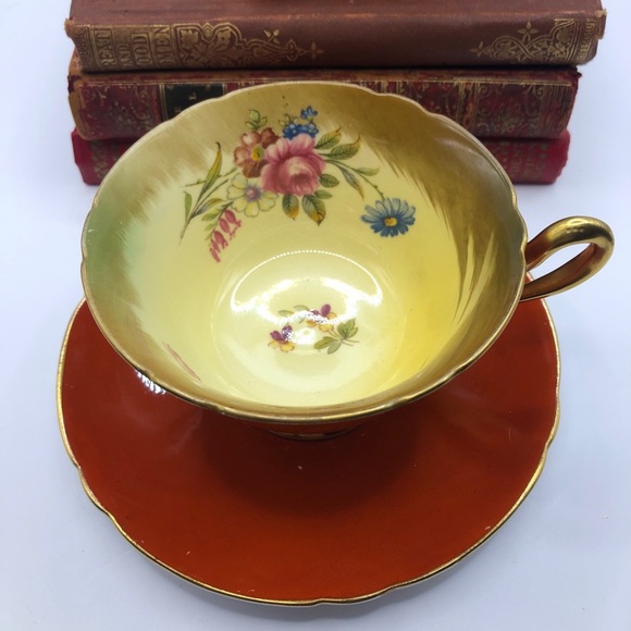 1945-1966 Shelley Fine Bone China Teacup & Saucer, Pedestal, Orange - Picture 4 of 10